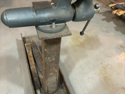 Vices and anvils for sale