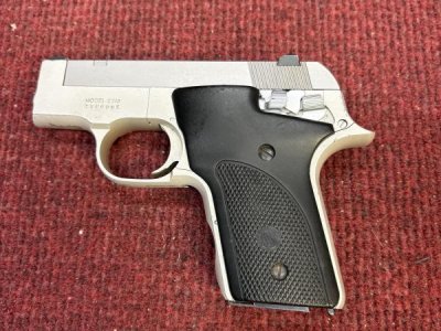 USED - S&W Model 2218 22lr Pistol