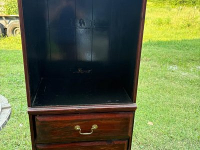 Dresser 