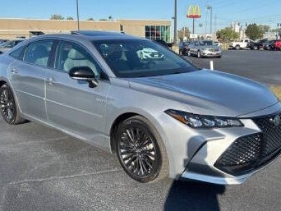 2019 Toyota Avalon Hybrid XSE