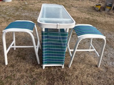 Patio bistro table & chairs 