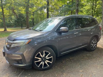 19 honda pilot elite sport awd  CLEAN TITLE!!!!
