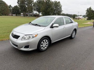 2010 Toyota Corolla LE 106k miles