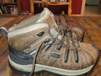  New Keen work boots 9.5