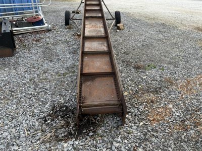 32 ft. x 22 in. Elevator