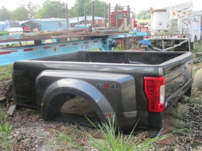 Ford Super Duty Dually Bed