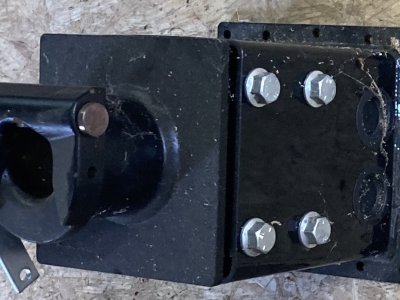 8 ft. Bed Kingpin to Ball Adapter